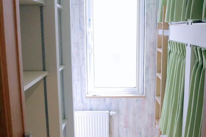Room 3 of 11