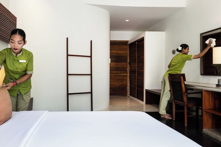 Room 17 of 130