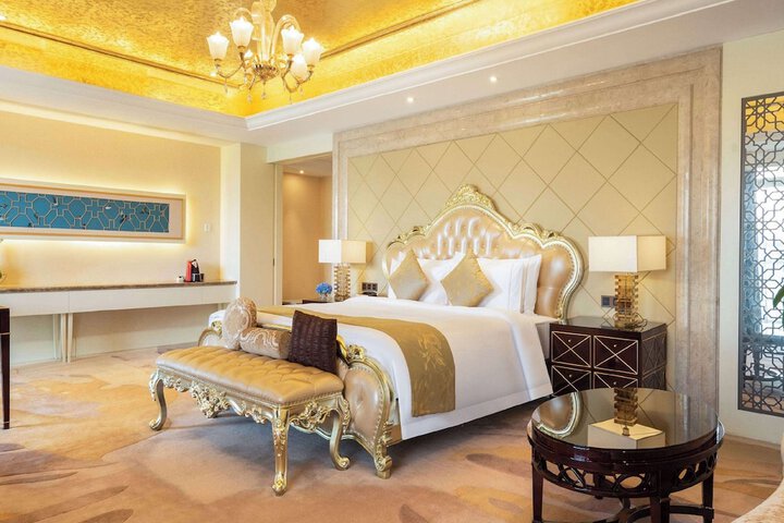 Room 28 of 116