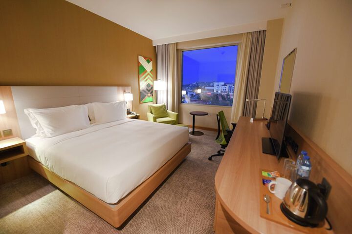 Room 9 of 49