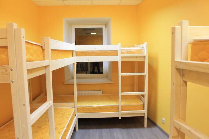 Room 14 of 100