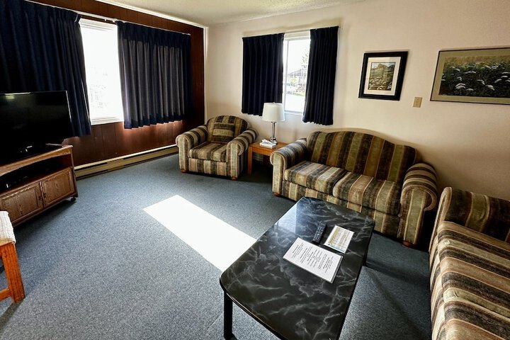 Room 17 of 34