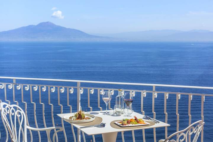 Dining 143 of 167