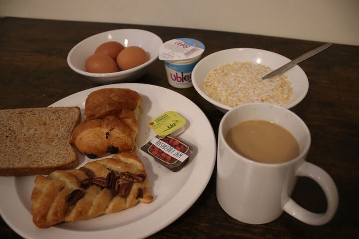Breakfast/Coffee Service 60 of 76