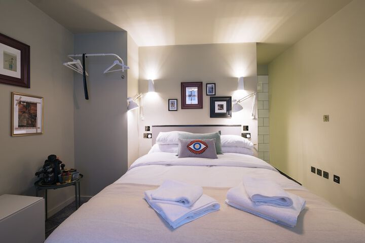 Room 29 of 46
