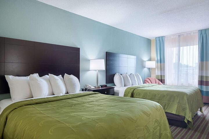 Standard Room, King or Two Doubles (2 of 5)
