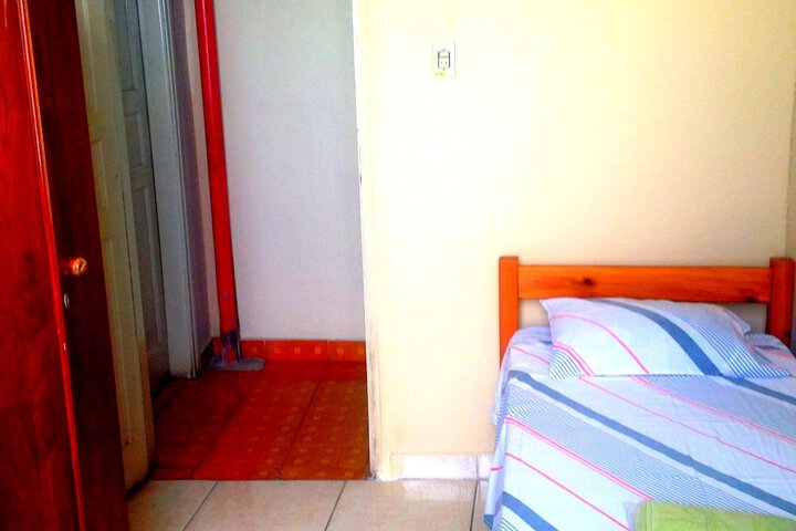 Room 6 of 38