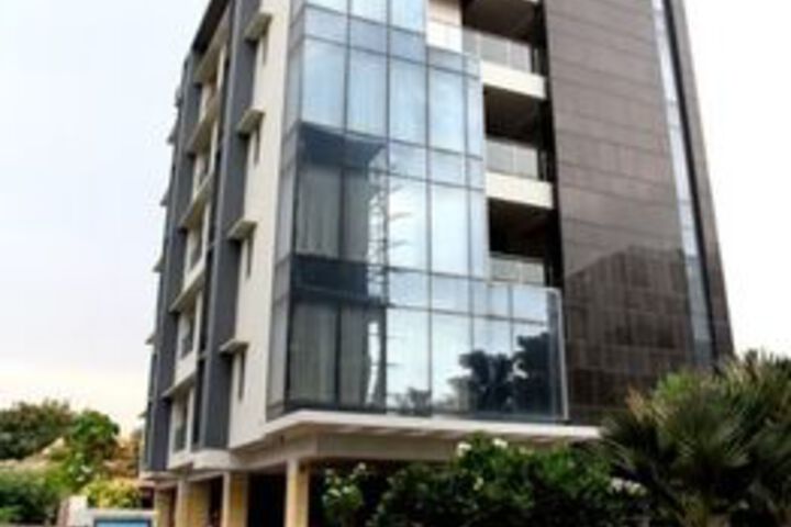 OYO Premium Shilparamam Hitech City