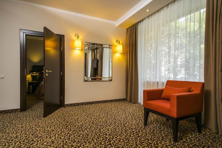 Room 44 of 84