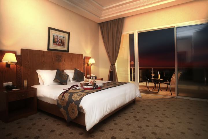 Room 12 of 66