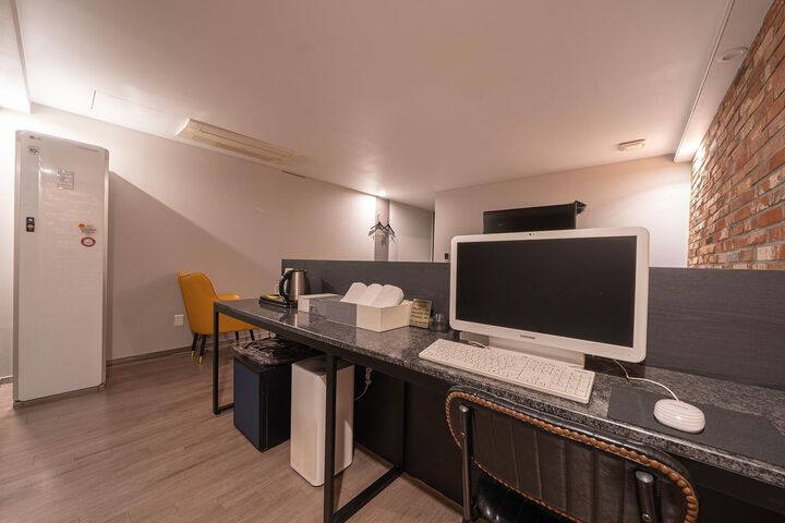 Room 55 of 64