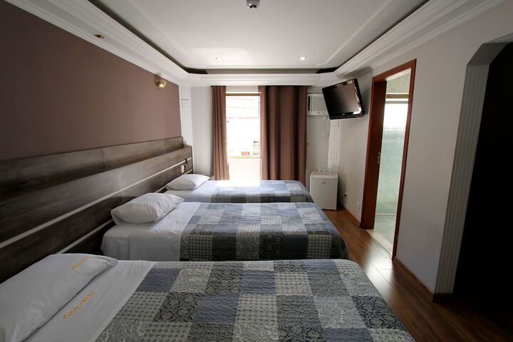 Room 13 of 35