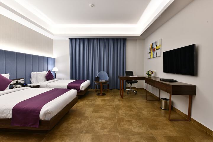 Room 8 of 42