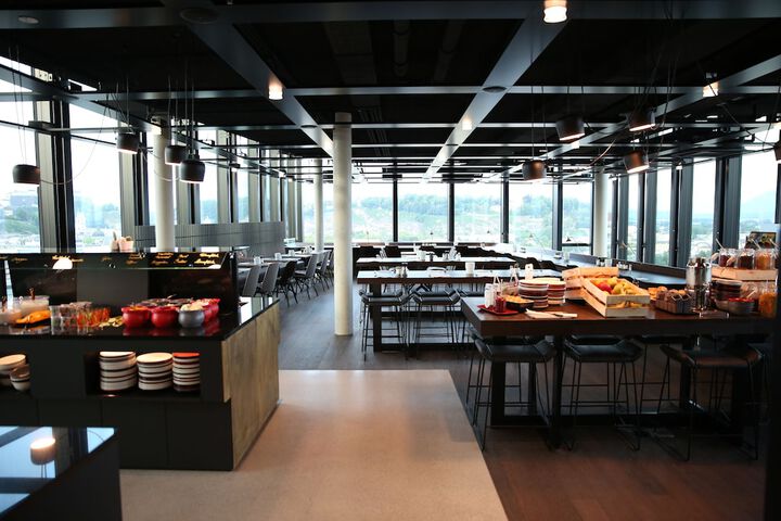 Dining 62 of 111