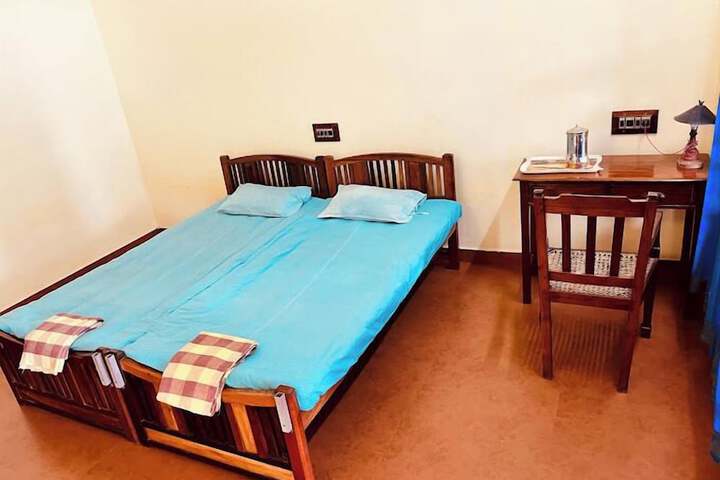 Room 2 of 18