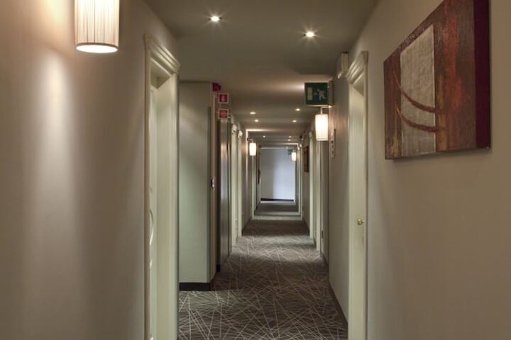 Ballroom/Hall 57 of 66