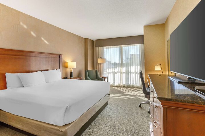 Room 10 of 72