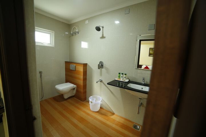 Room 6 of 27