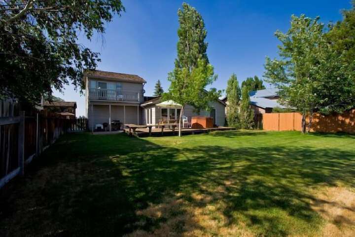 Property Grounds 20 of 20