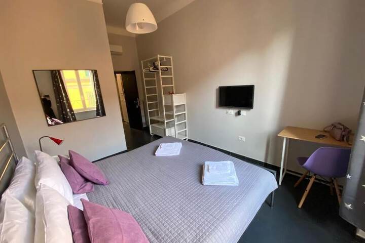 Room 8 of 32
