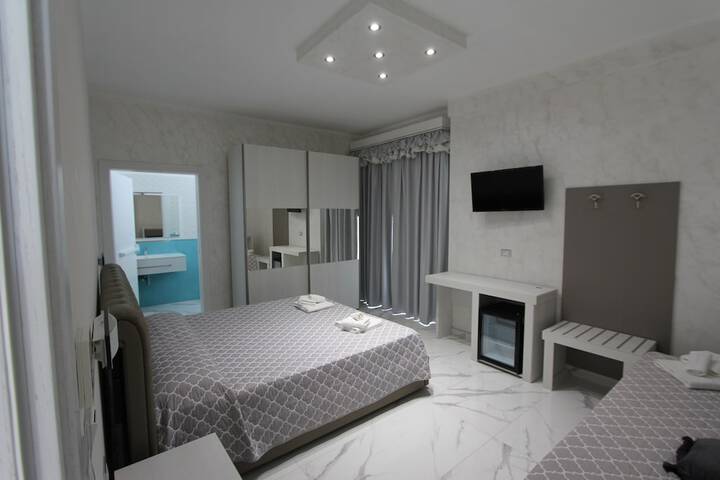 Room 25 of 89