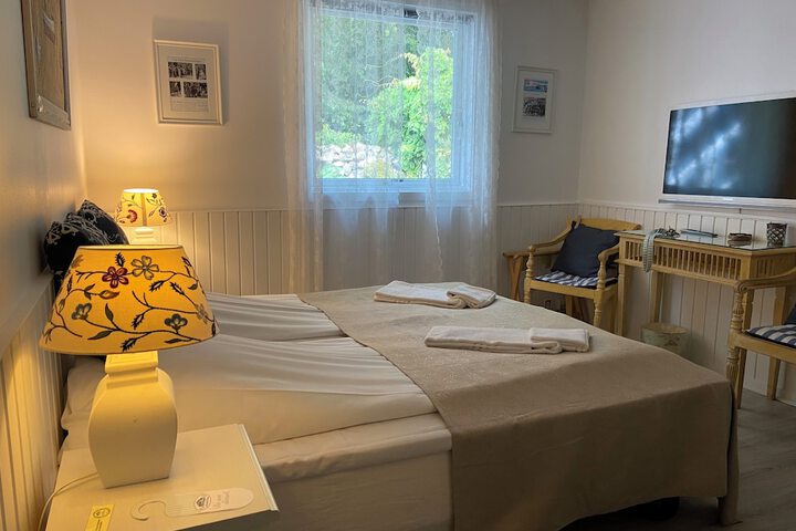 Room 11 of 38