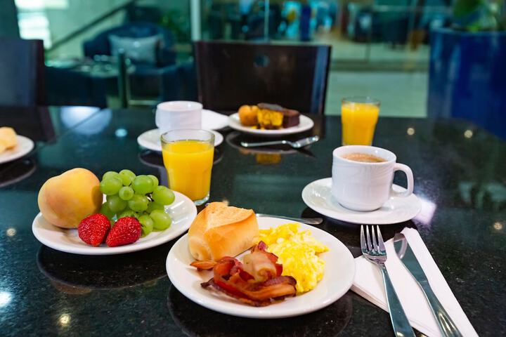 Breakfast/Coffee Service 75 of 80