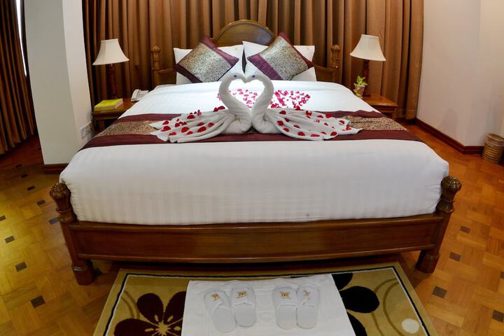 Room 3 of 35