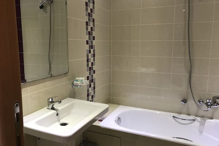 Room 20 of 53