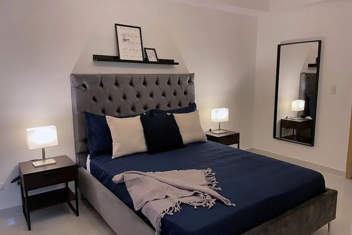Room 2 of 18