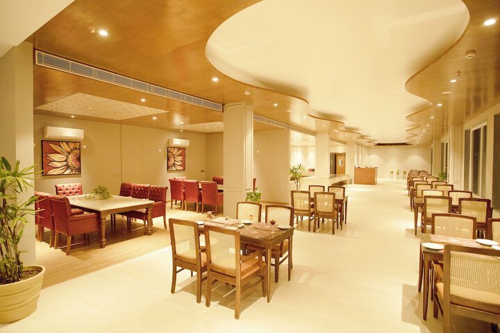 Dining 47 of 72