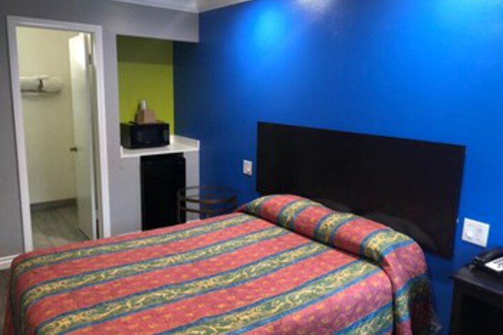Room 18 of 20