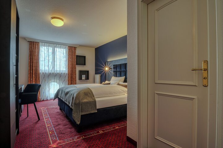 Room 34 of 77