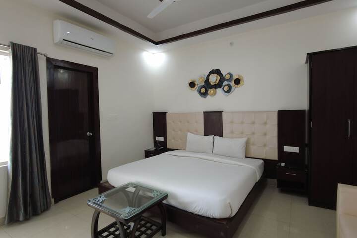 Room 19 of 65