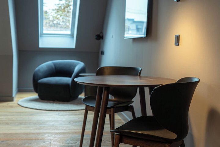 Room 6 of 20