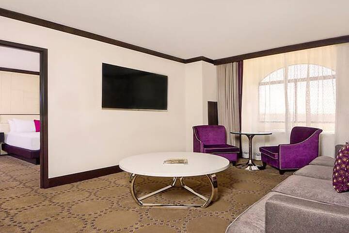 Room 3 of 105