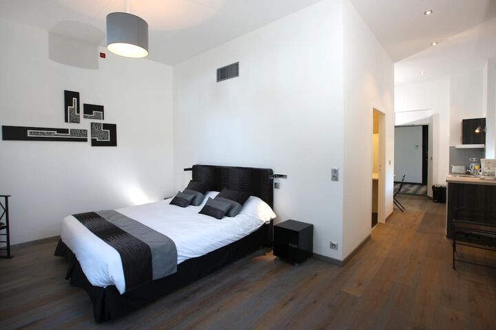 Room 17 of 52