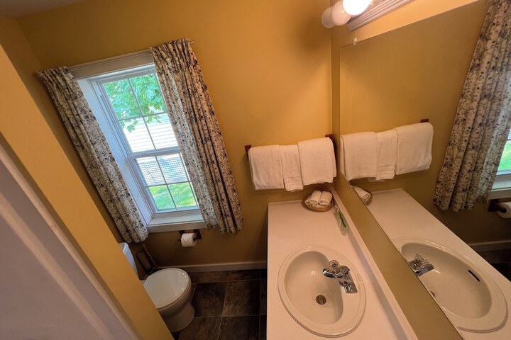 Room 42 of 64