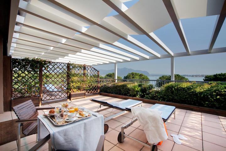 Terrace/Patio 22 of 64
