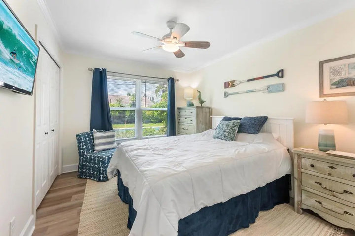 Room 4 of 18