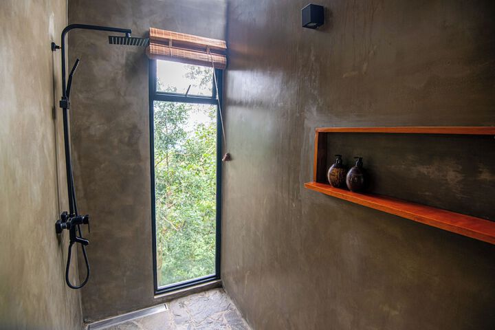 Room 16 of 26
