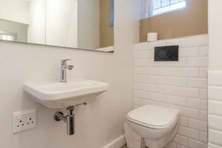 Room 12 of 21