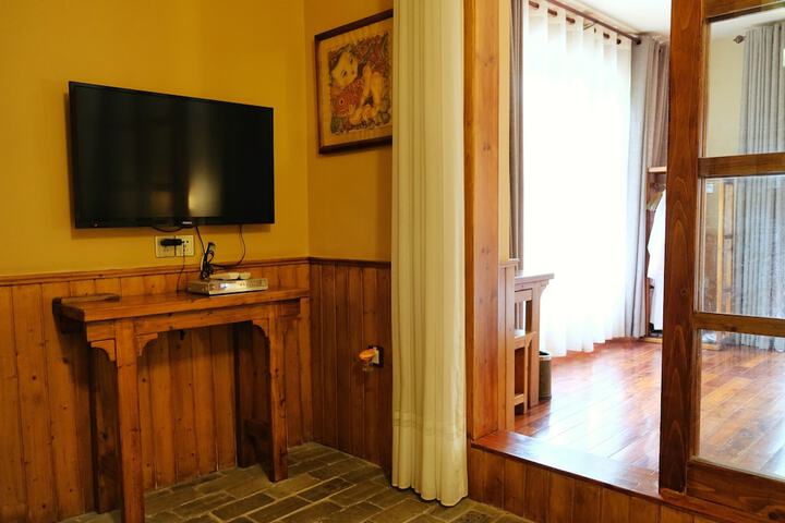 Room 19 of 111