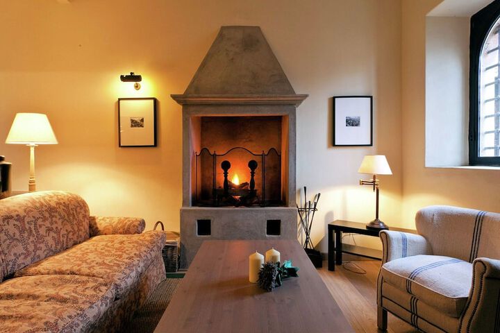 Room 3 of 21