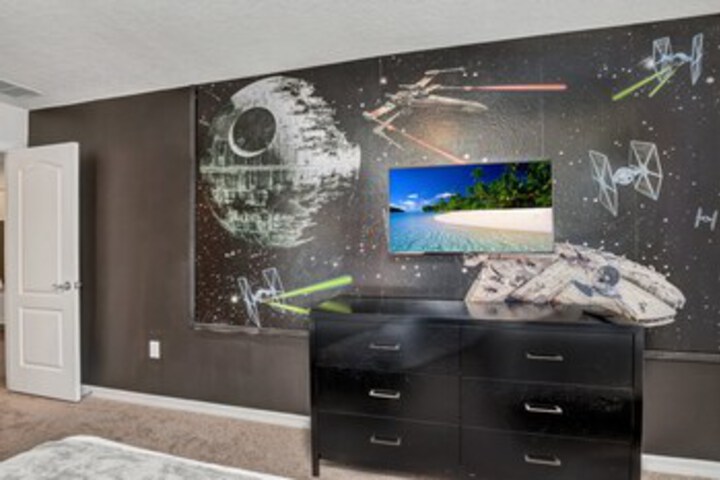 Room 64 of 68