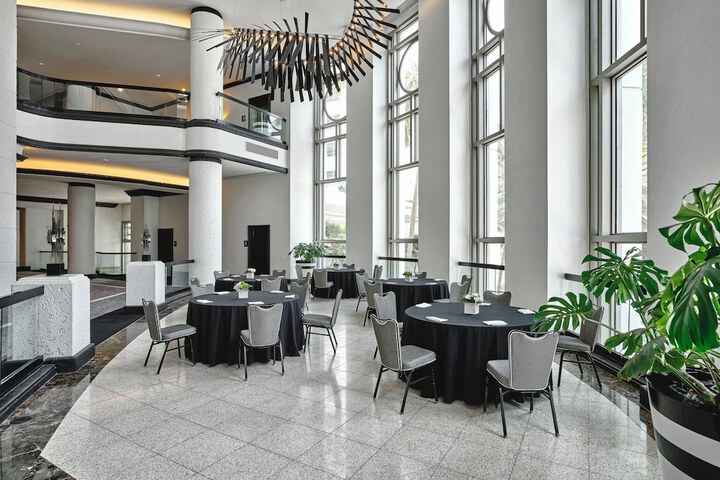 Meeting facility