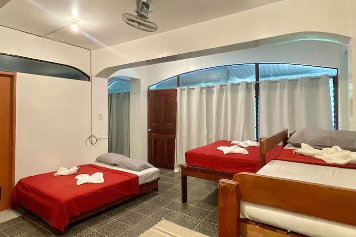 Room 27 of 162
