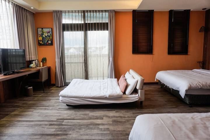 Room 34 of 53