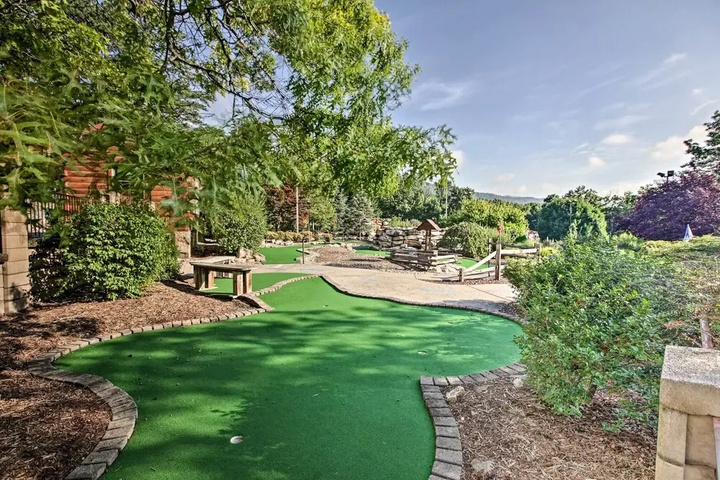 Exterior of Blue Ridge Oasis at the Massanutten Resort!