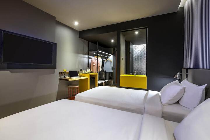 Room 13 of 54